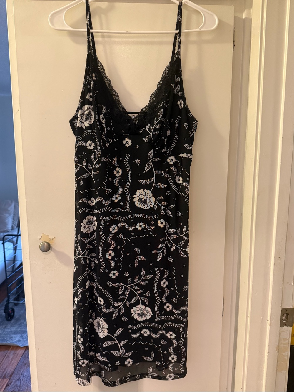Wallflower true vintage 90s lace trim dress in phenomenal condition